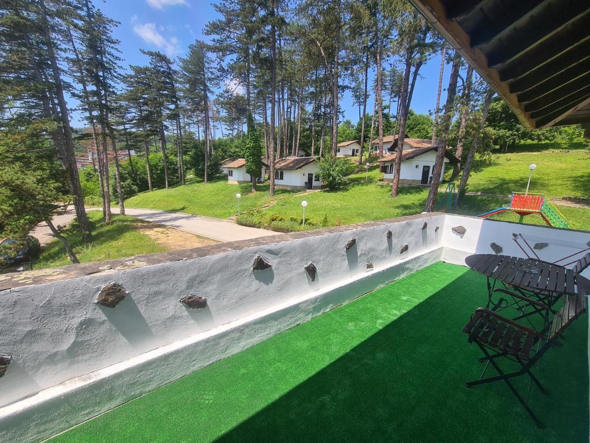 Hotel Complex Brashlyan Tryavna Exterior foto