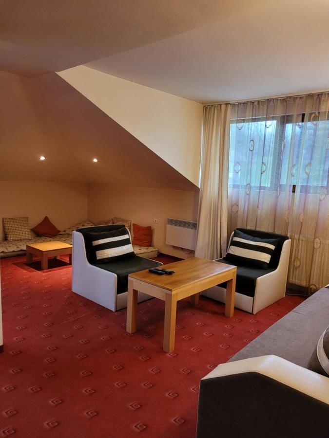 Hotel Complex Brashlyan Tryavna Exterior foto