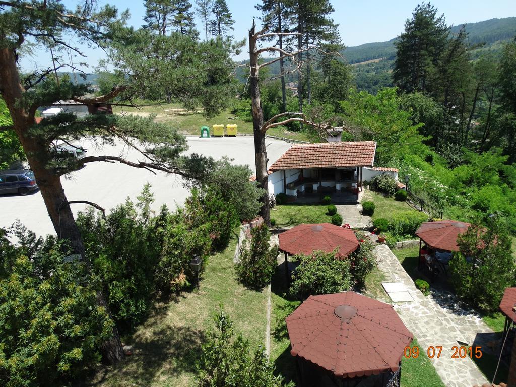 Hotel Complex Brashlyan Tryavna Exterior foto