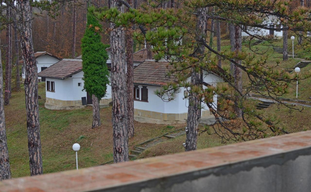 Hotel Complex Brashlyan Tryavna Exterior foto